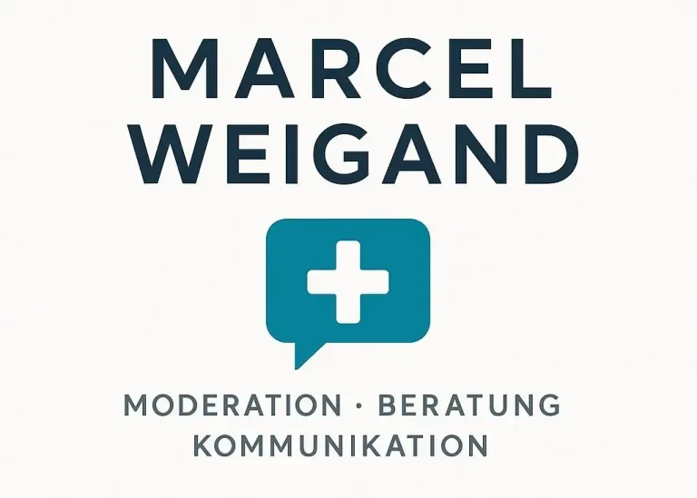 Logo von Berater, Moderator und Podcaster Marcel Weigand Logo von Moderator, Berater und Podcaster Marcel Weigand zeigt ein weißes Plus Symbol in türkisfarbener Sprechblase